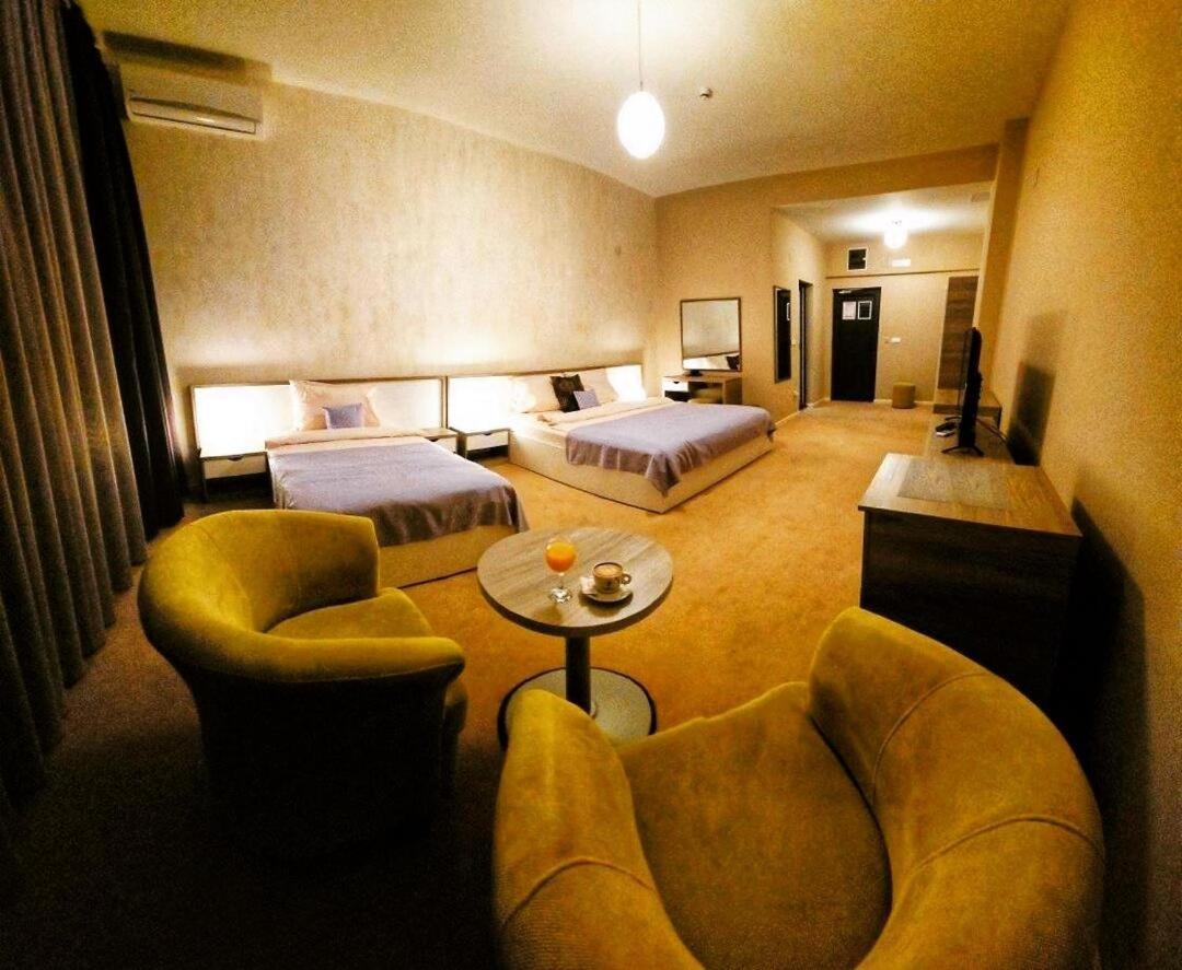 غيفيغليا Casino Motel Senator الغرفة الصورة