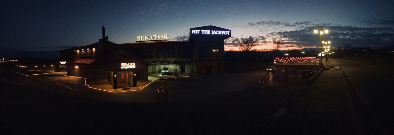 غيفيغليا Casino Motel Senator المظهر الخارجي الصورة